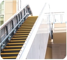 エスカレーター工事の画像